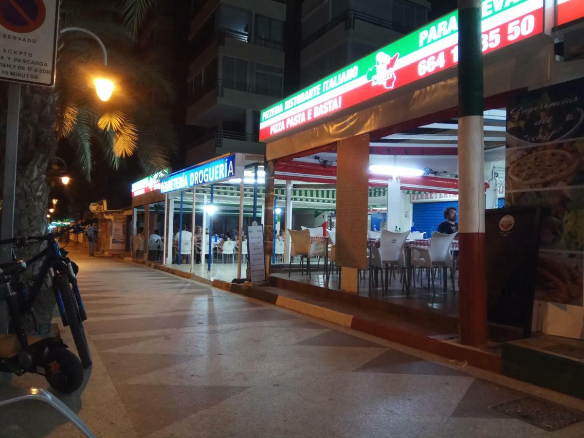 شقة Torre Azafata آريناليس ديل سول المظهر الخارجي الصورة